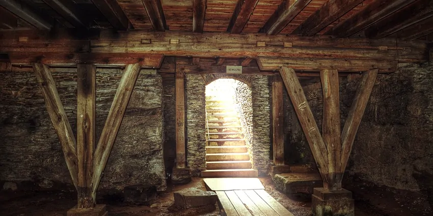 Keller oder Dachboden ausräumen