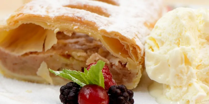 Wiener Apfelstrudel - österreichische Delikatesse